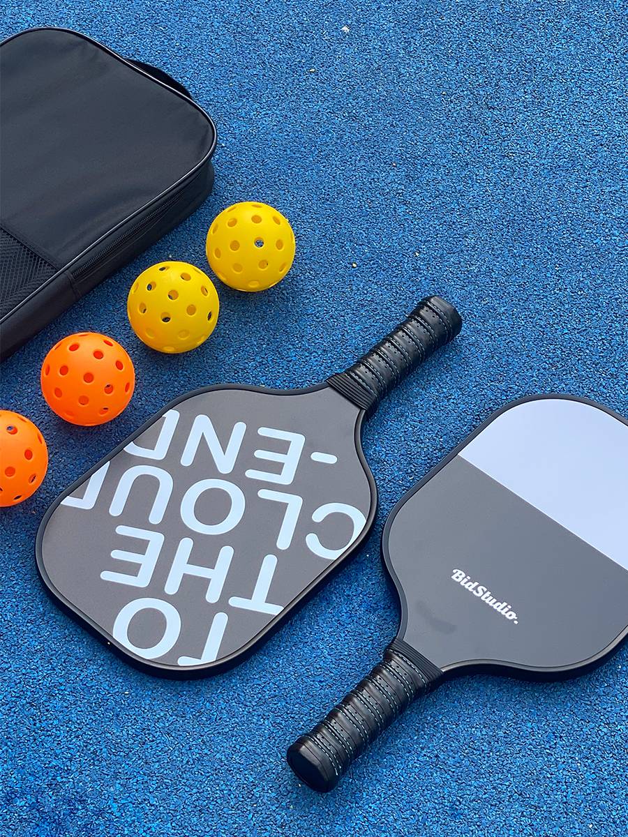 Two shots and four -ball set (send a storage package)